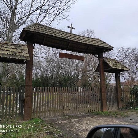 Dom Argyelus - Argyelus Haz - Fesztypark Hotel Martovce Buitenkant foto