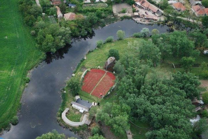 Dom Argyelus - Argyelus Haz - Fesztypark Hotel Martovce Buitenkant foto